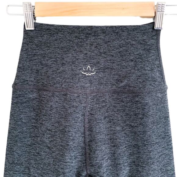 Beyond Yoga NEW Spacedye Walk and Talk High Waisted Capri Legging Grey Small - Picture 4 of 5
